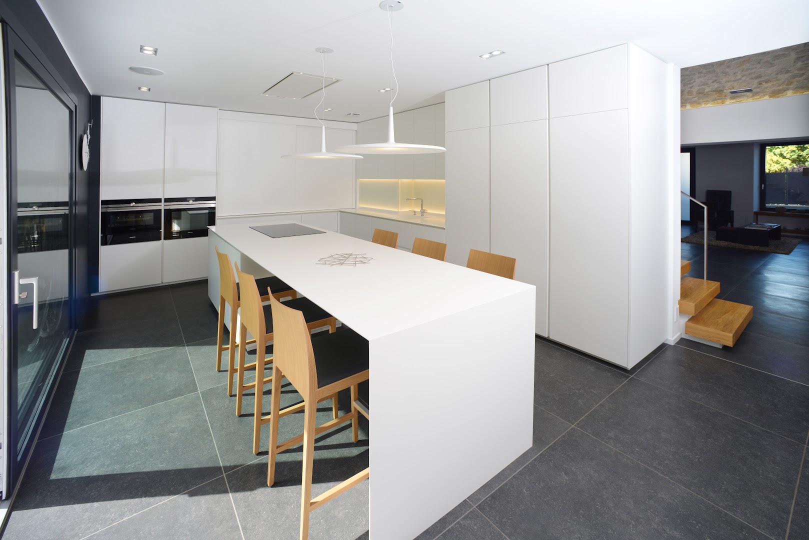 ATELIER HANGGI — Photos 2